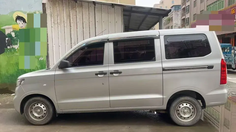 2019 WULING HONGGUANG thumbnail 3