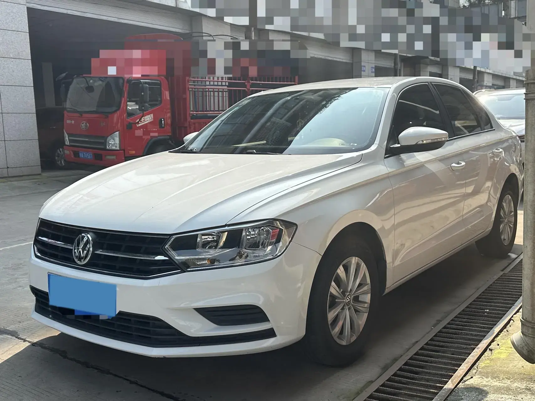 2018 VOLKSWAGEN BORA view 1