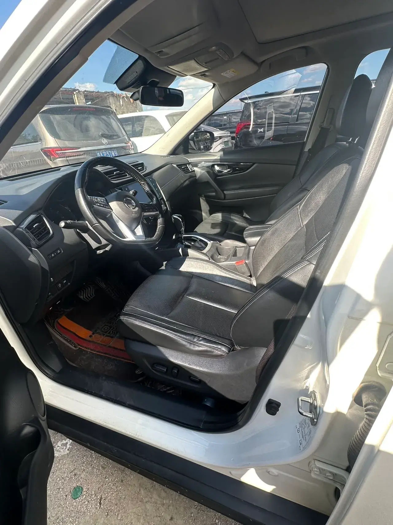 2020 NISSAN X-TRAIL thumbnail 4