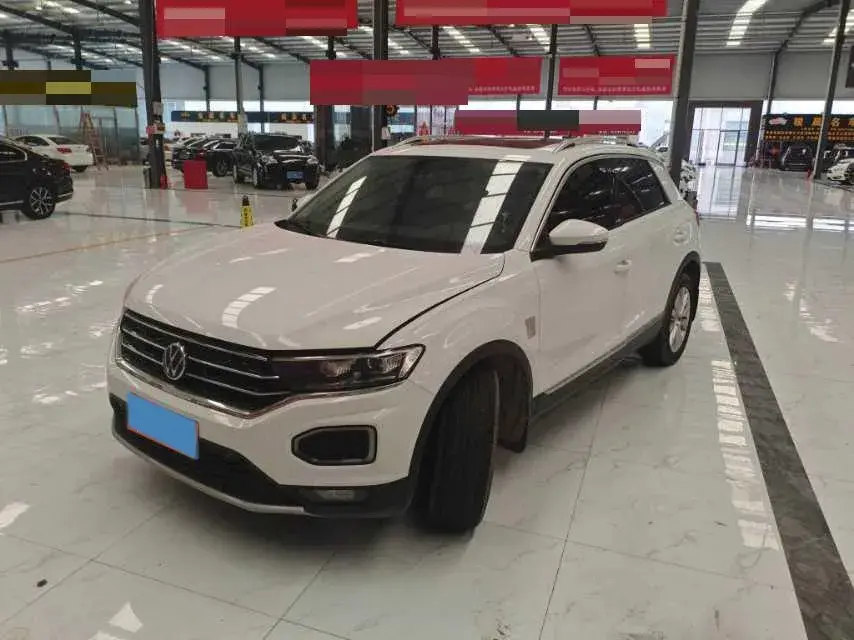 2021 VOLKSWAGEN T-ROC view 1