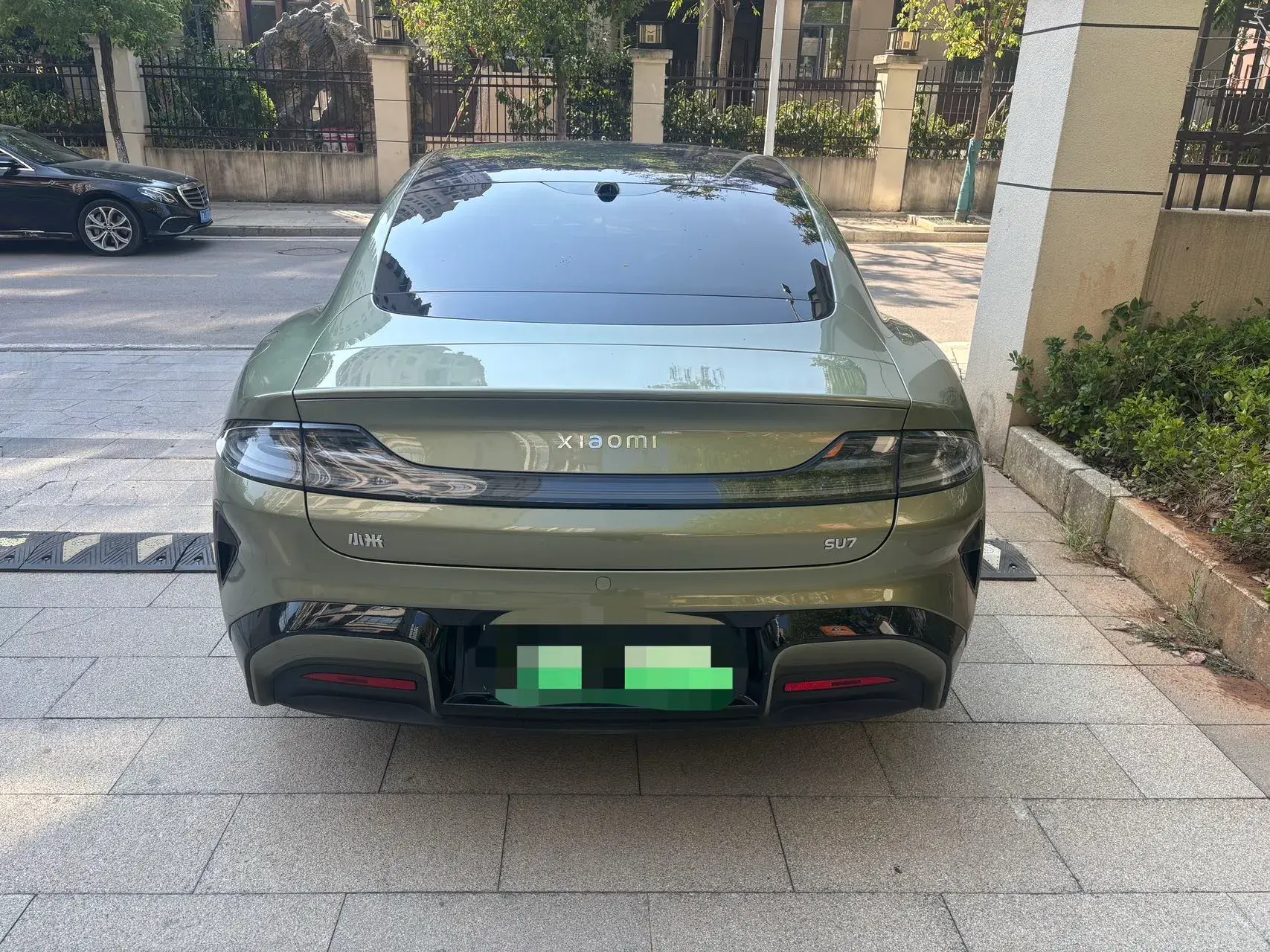 2024 MI SU7 thumbnail 3