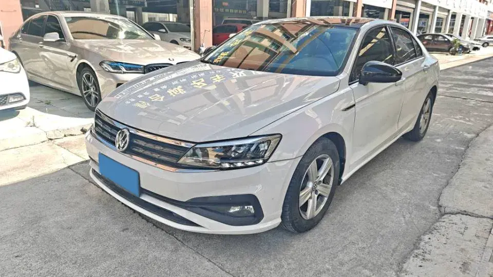2019 VOLKSWAGEN LAMANDO view 1
