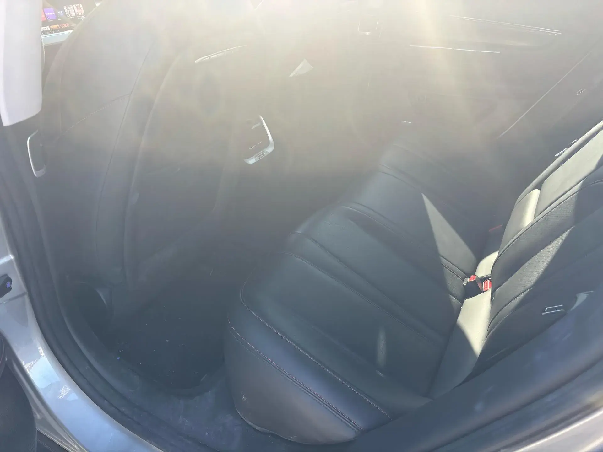 2022 XPENG P7 thumbnail 4