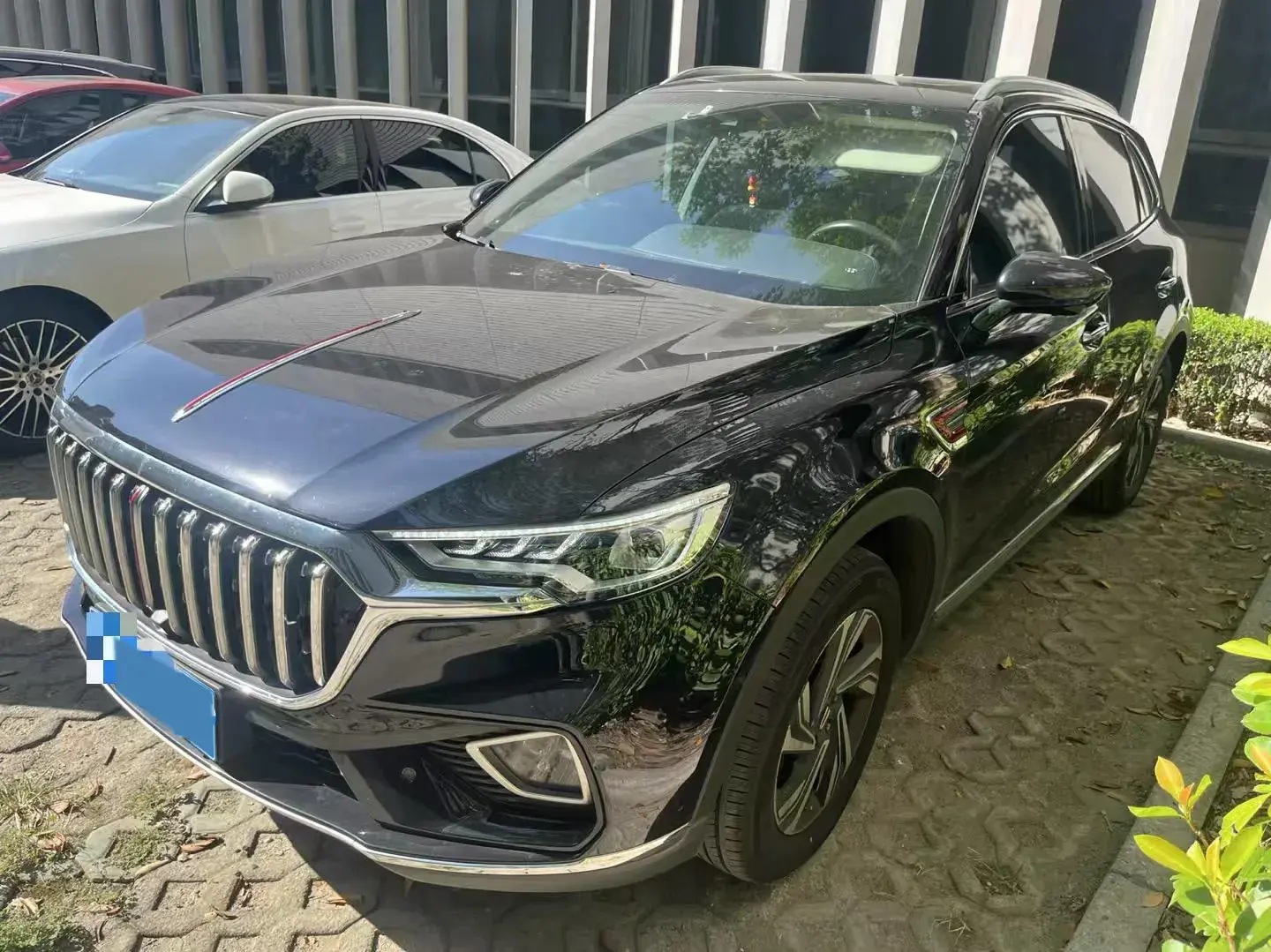 2022 HONGQI HS5 view 1