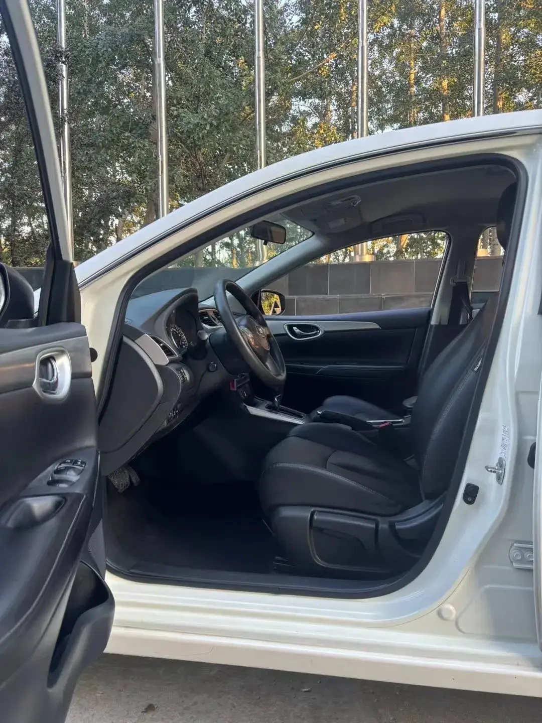 2021 NISSAN SYLPHY thumbnail 4