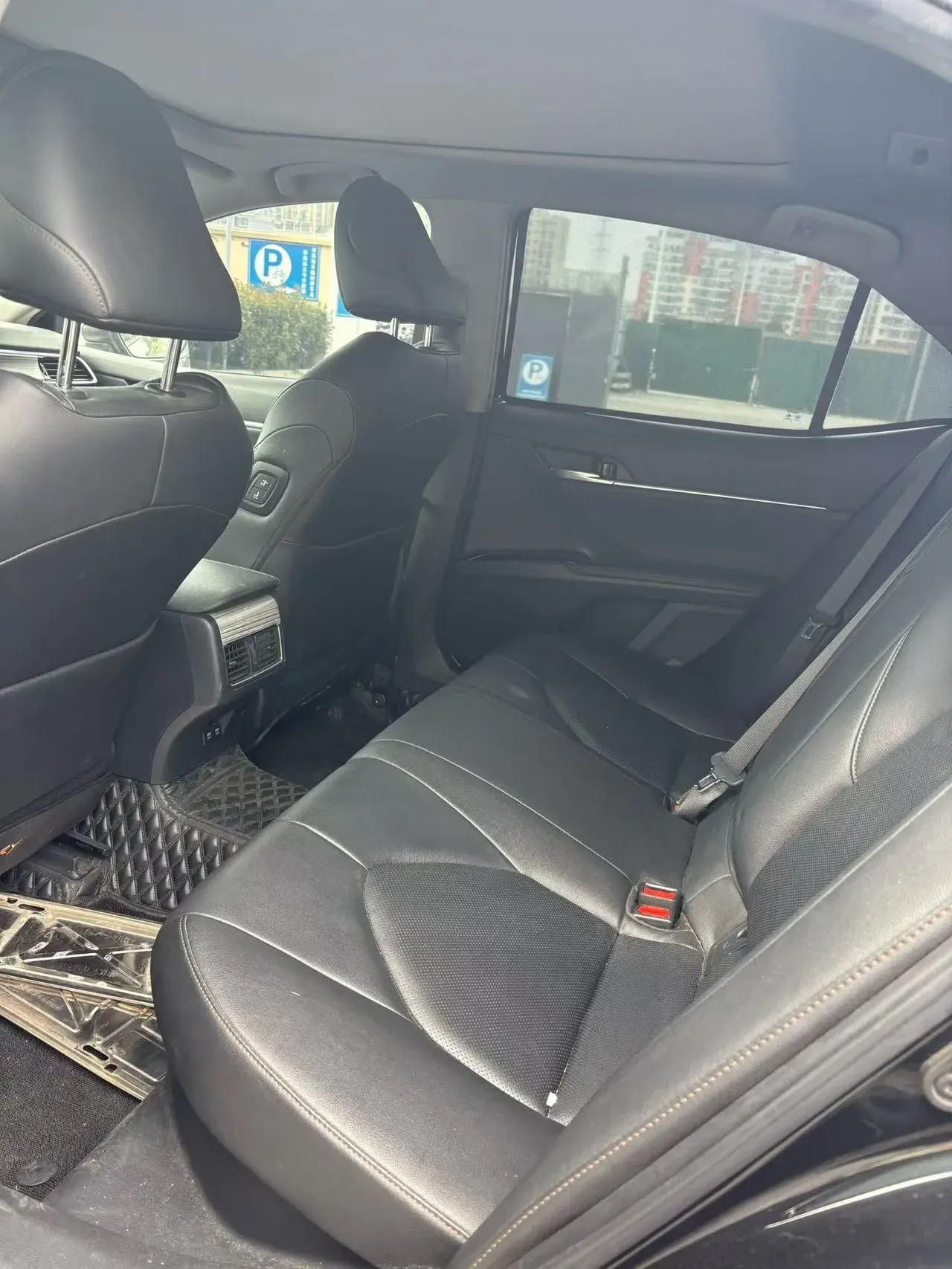 2019 TOYOTA CAMRY thumbnail 4