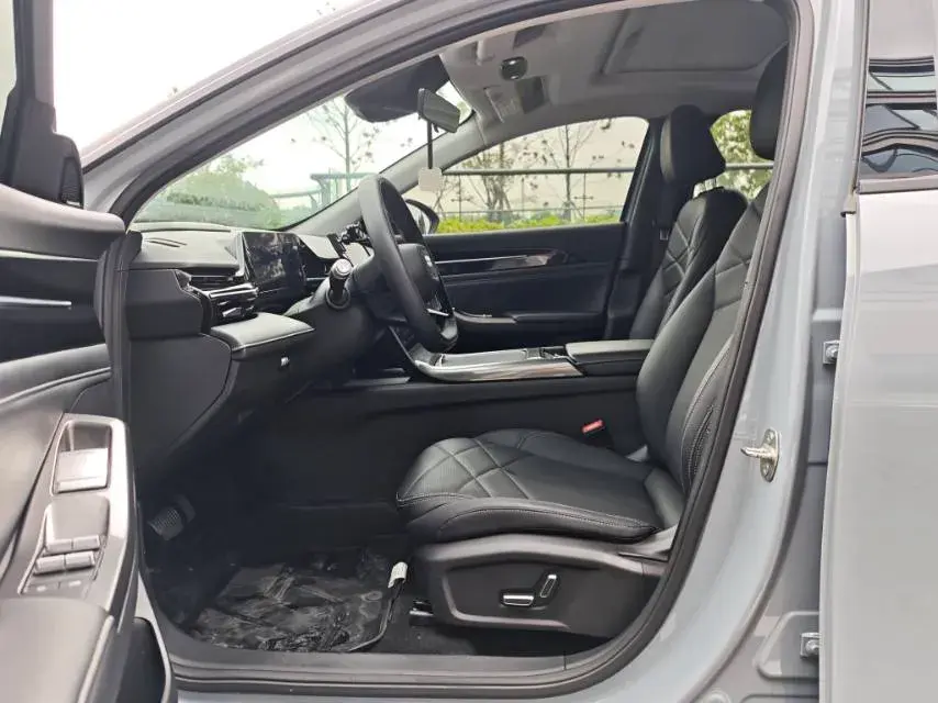 2024 GEELY GALAXY thumbnail 4