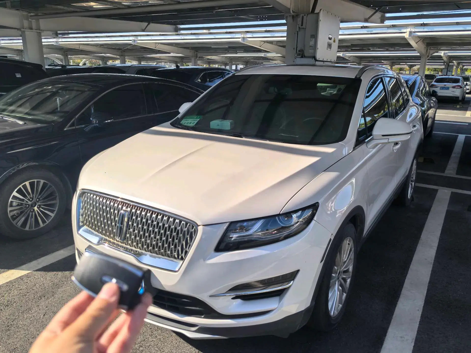 2019 LINCOLN MKC view 1
