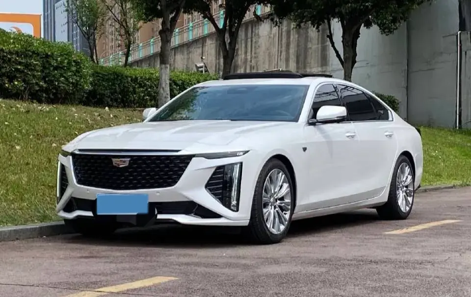 2023 CADILLAC CT6 view 1