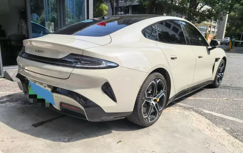 2024 MI SU7 thumbnail 3