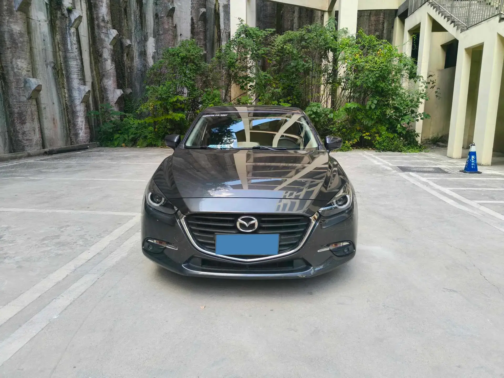 2017 MAZDA 3 thumbnail 2