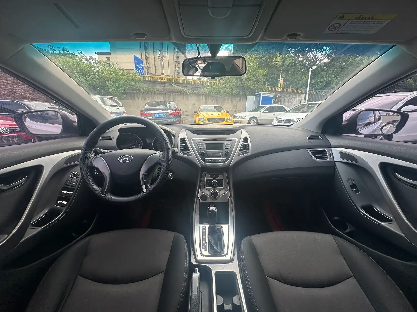 2016 HYUNDAI ELANTRA thumbnail 4