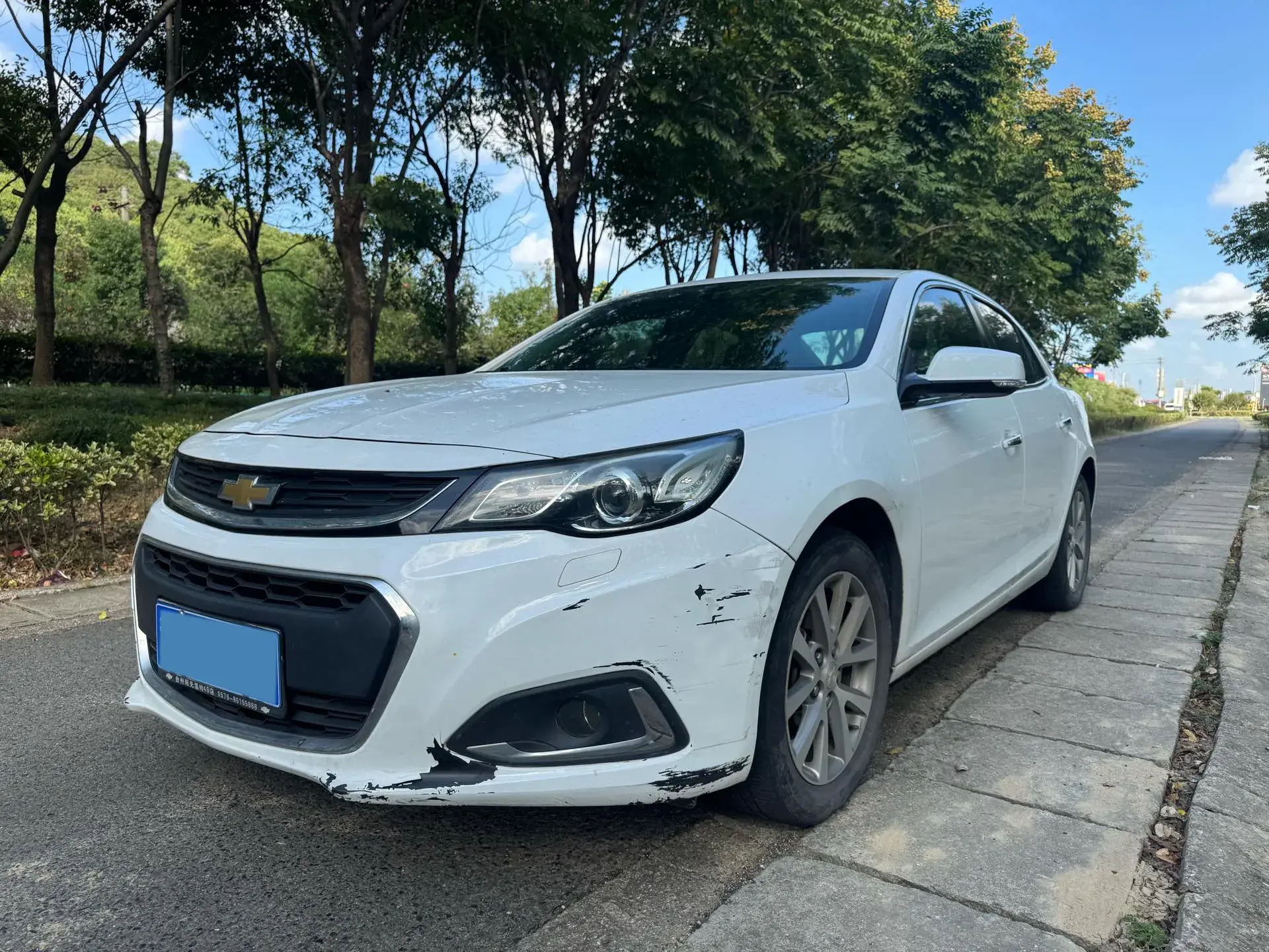2018 CHEVROLET MALIBU view 1