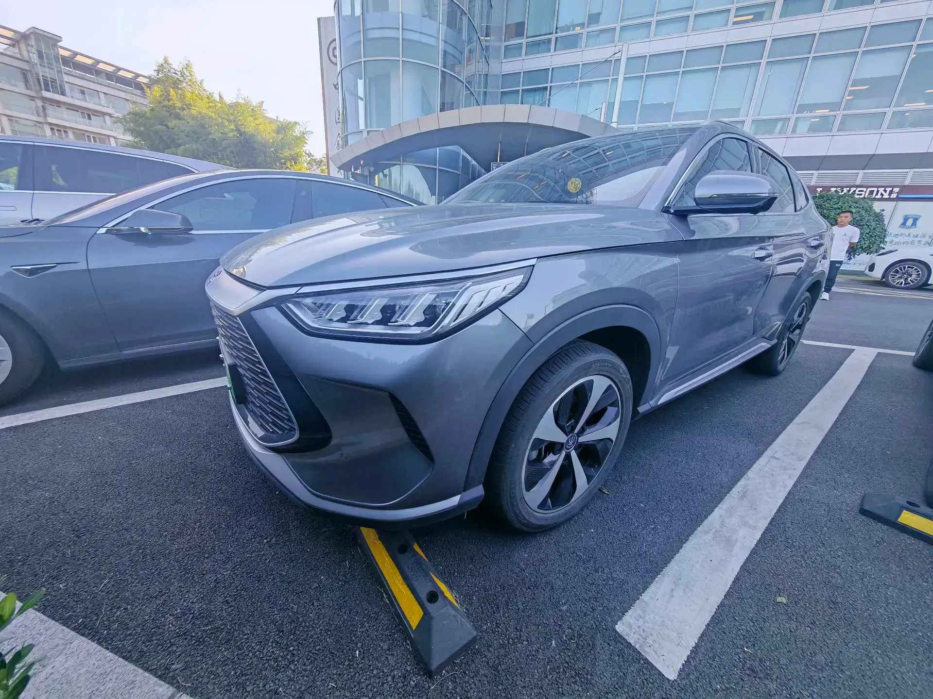 2022 BYD SONG view 1