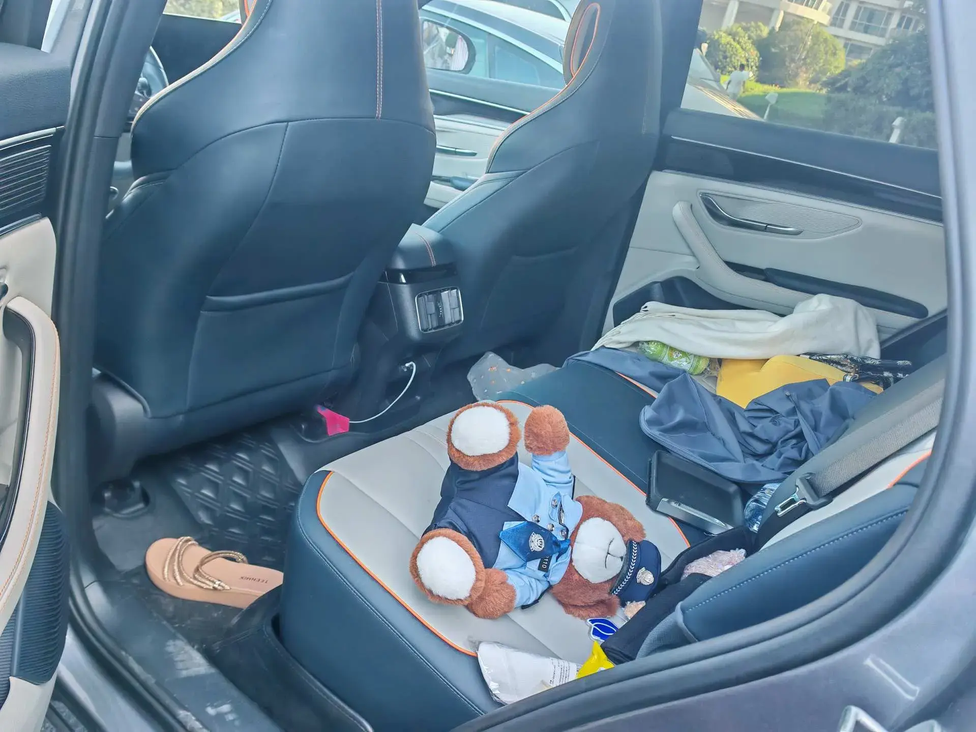 2022 BYD SONG thumbnail 3