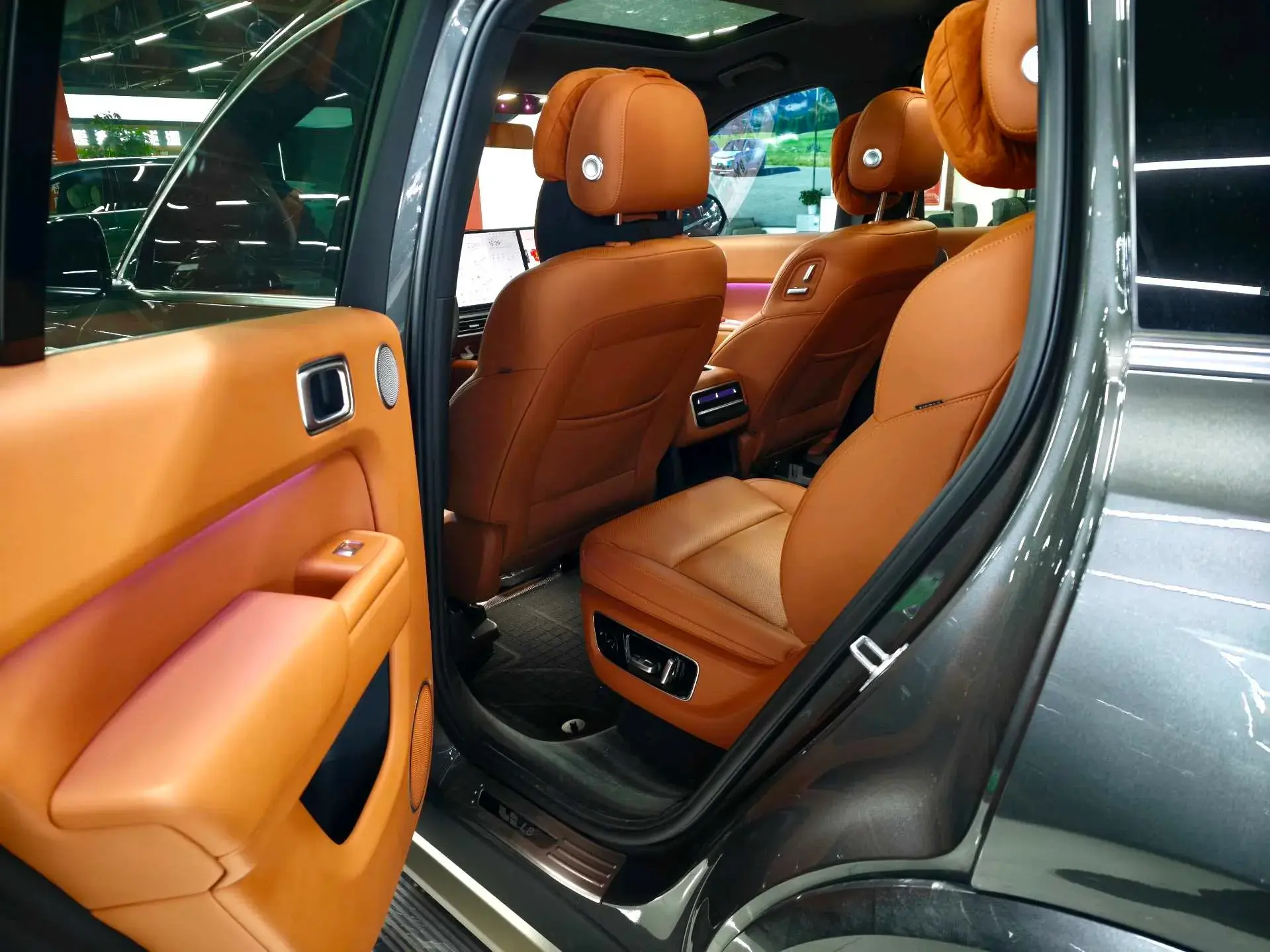 2023 LI L8 thumbnail 3