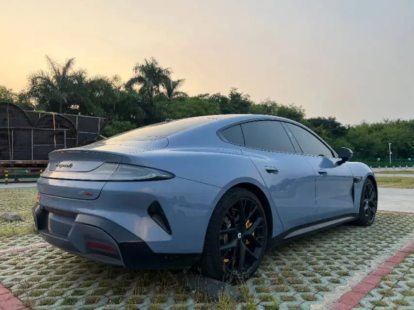 2024 MI SU7 thumbnail 4