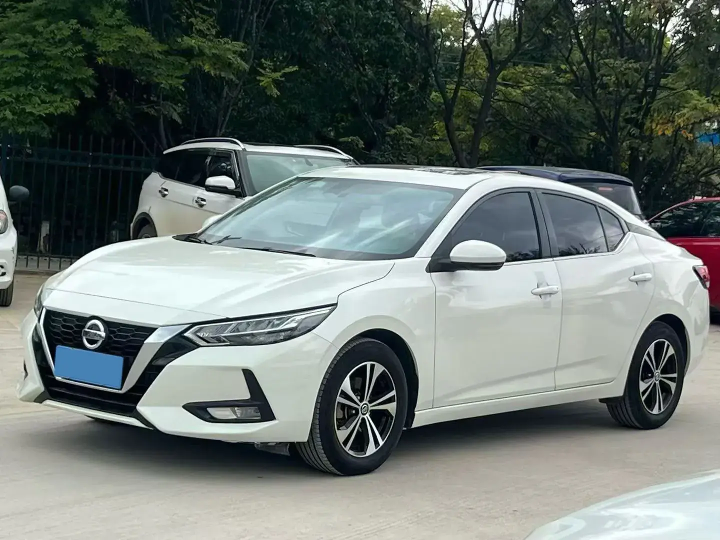 2022 NISSAN SYLPHY view 1