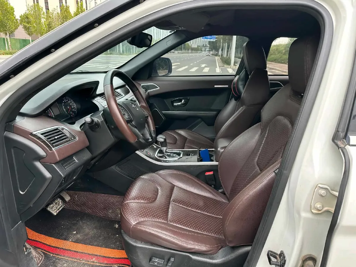 2016 Landwind X7 2.0T 190HP L4 8AT,autocango,china used car exporter,china ev exporter,chinese used car exporter,chinese used ev exporter