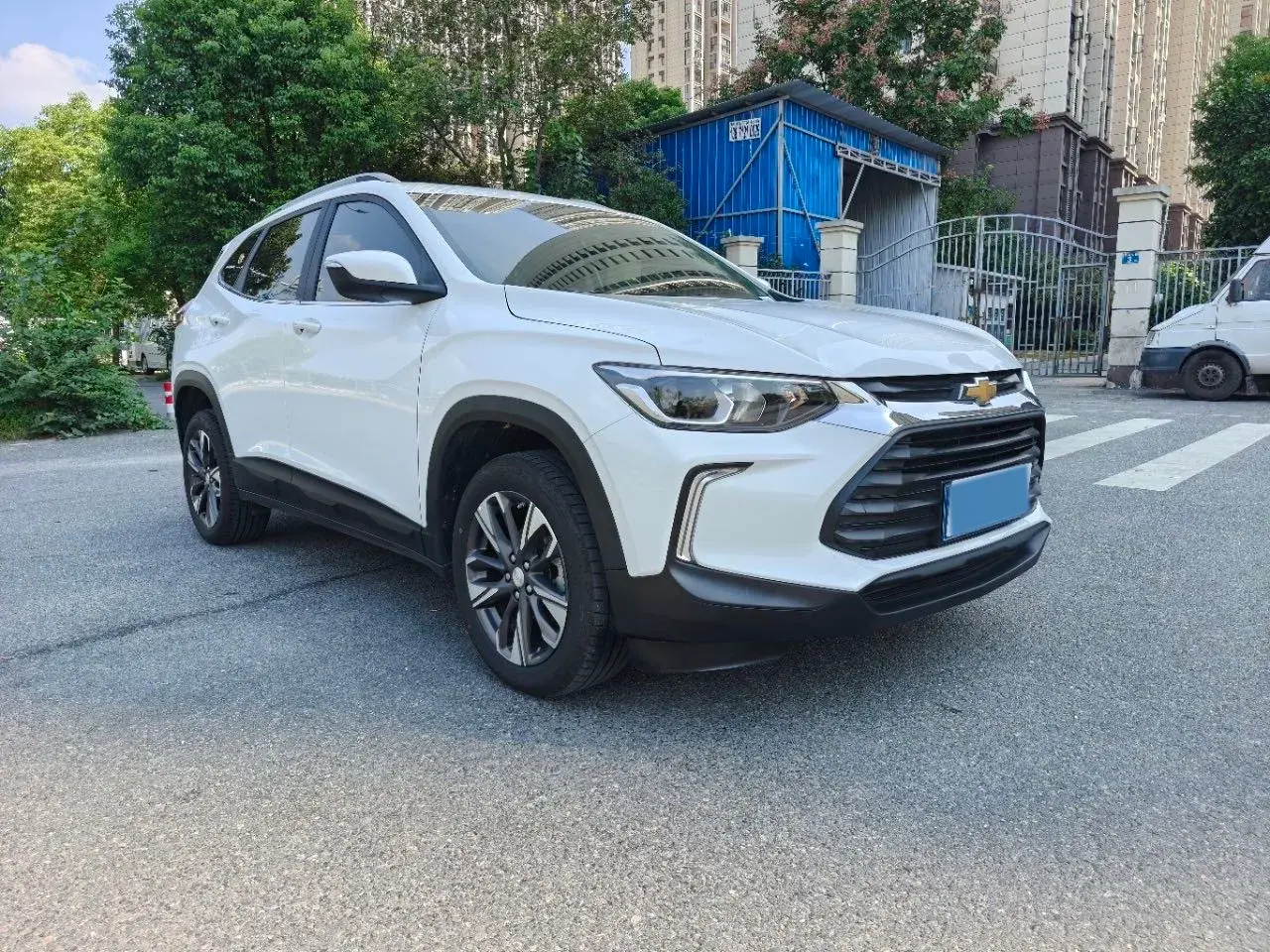 2021 CHEVROLET TRAX thumbnail 2