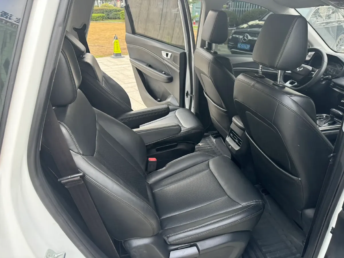 2022 WuLing JiaChen 1.5T 147HP L4 CVT,autocango,china used car exporter,china ev exporter,chinese used car exporter,chinese used ev exporter