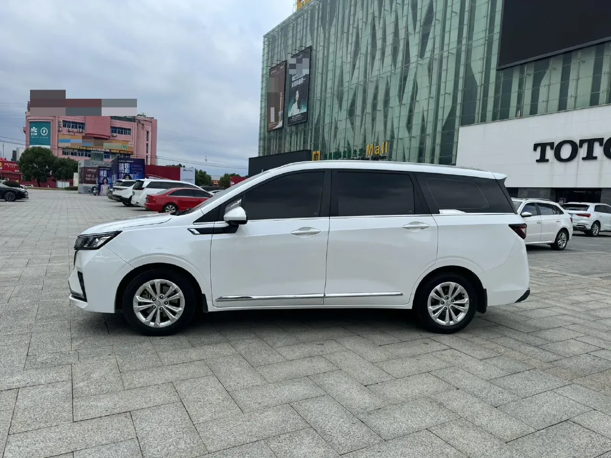 2022 WuLing JiaChen 1.5T 147HP L4 CVT,autocango,china used car exporter,china ev exporter,chinese used car exporter,chinese used ev exporter