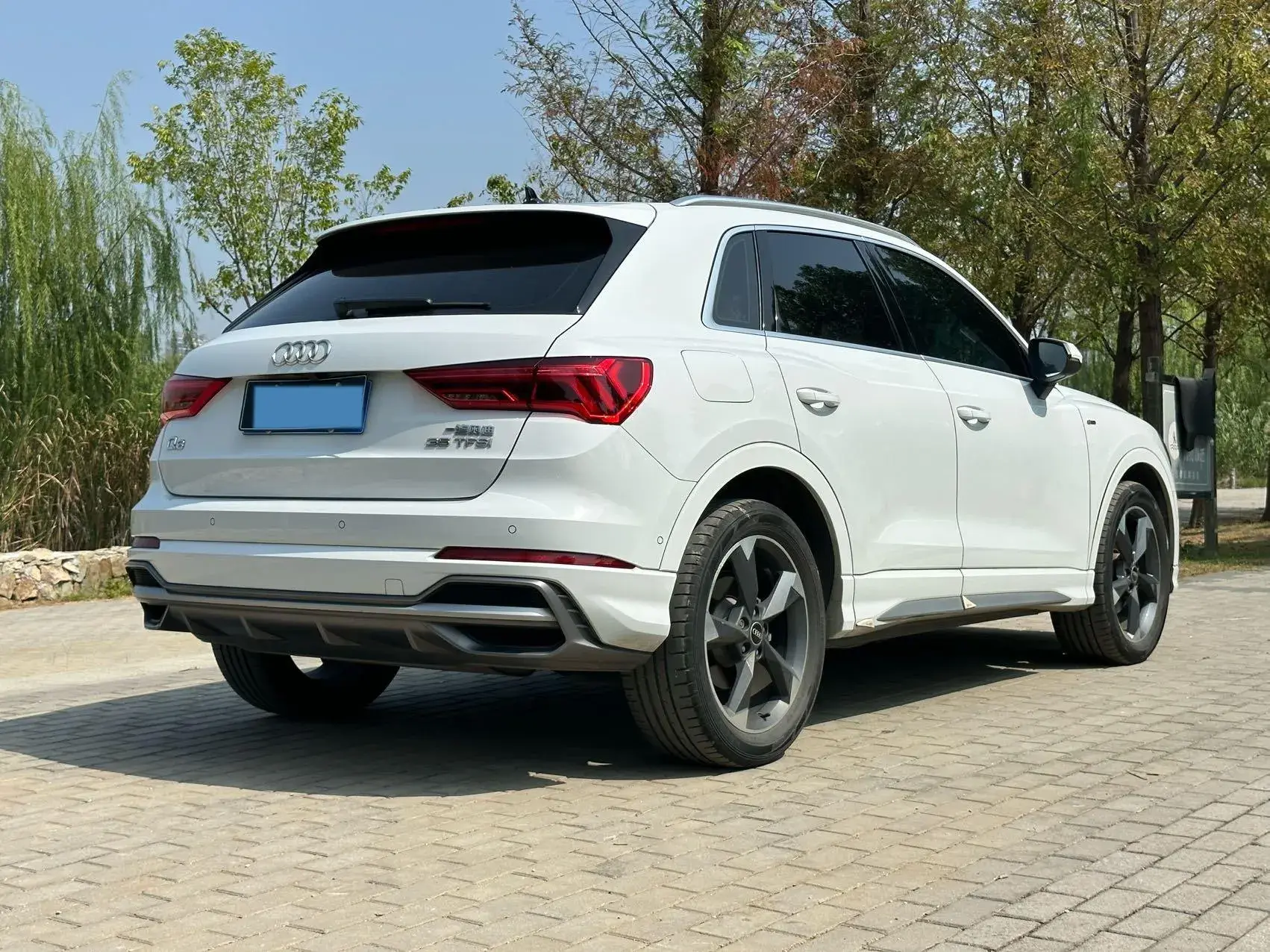 2021 AUDI Q3 thumbnail 3
