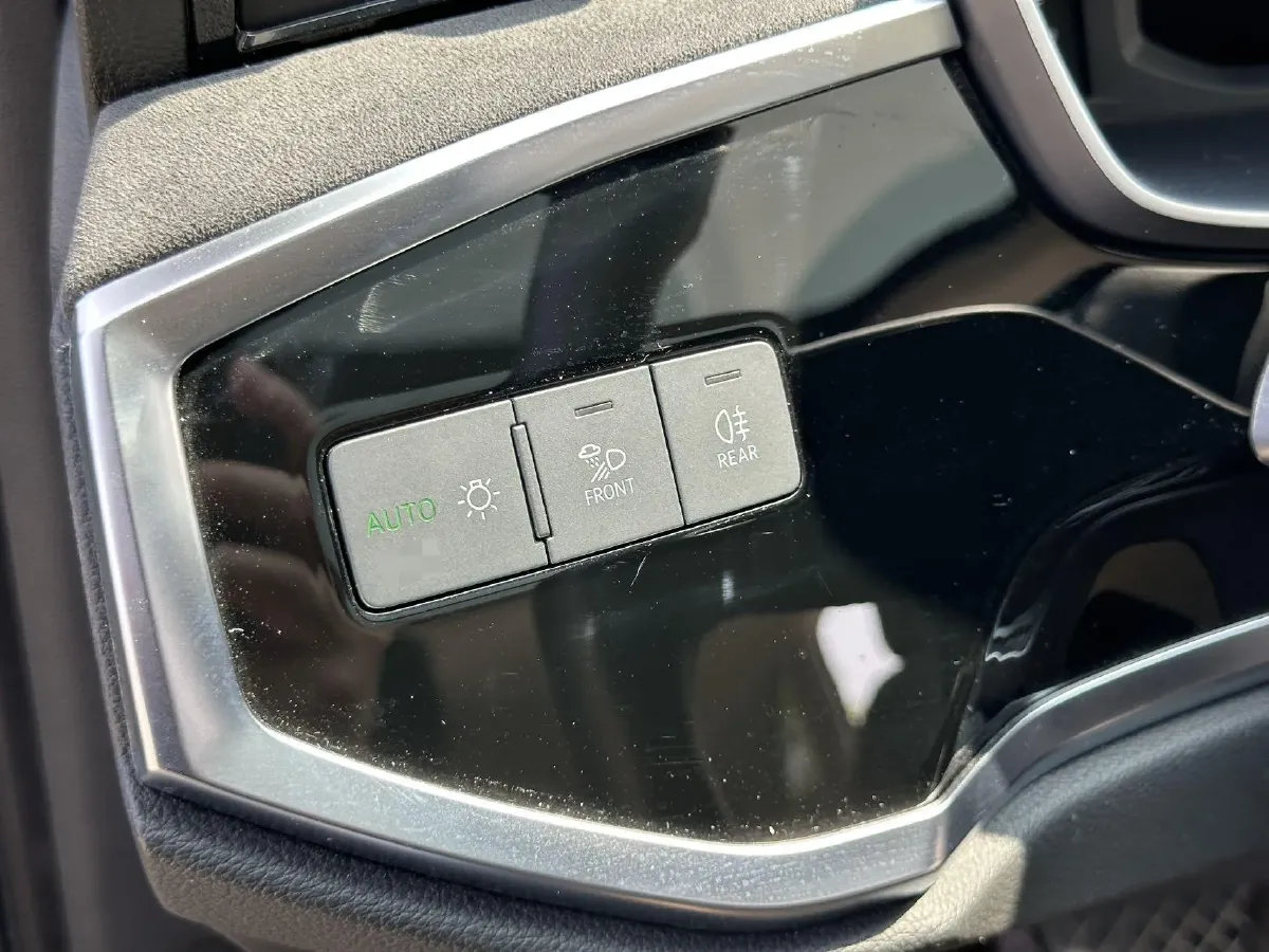 2021 Audi Q3 1.4T 150HP L4 7DCT,autocango,china used car exporter,china ev exporter,chinese used car exporter,chinese used ev exporter