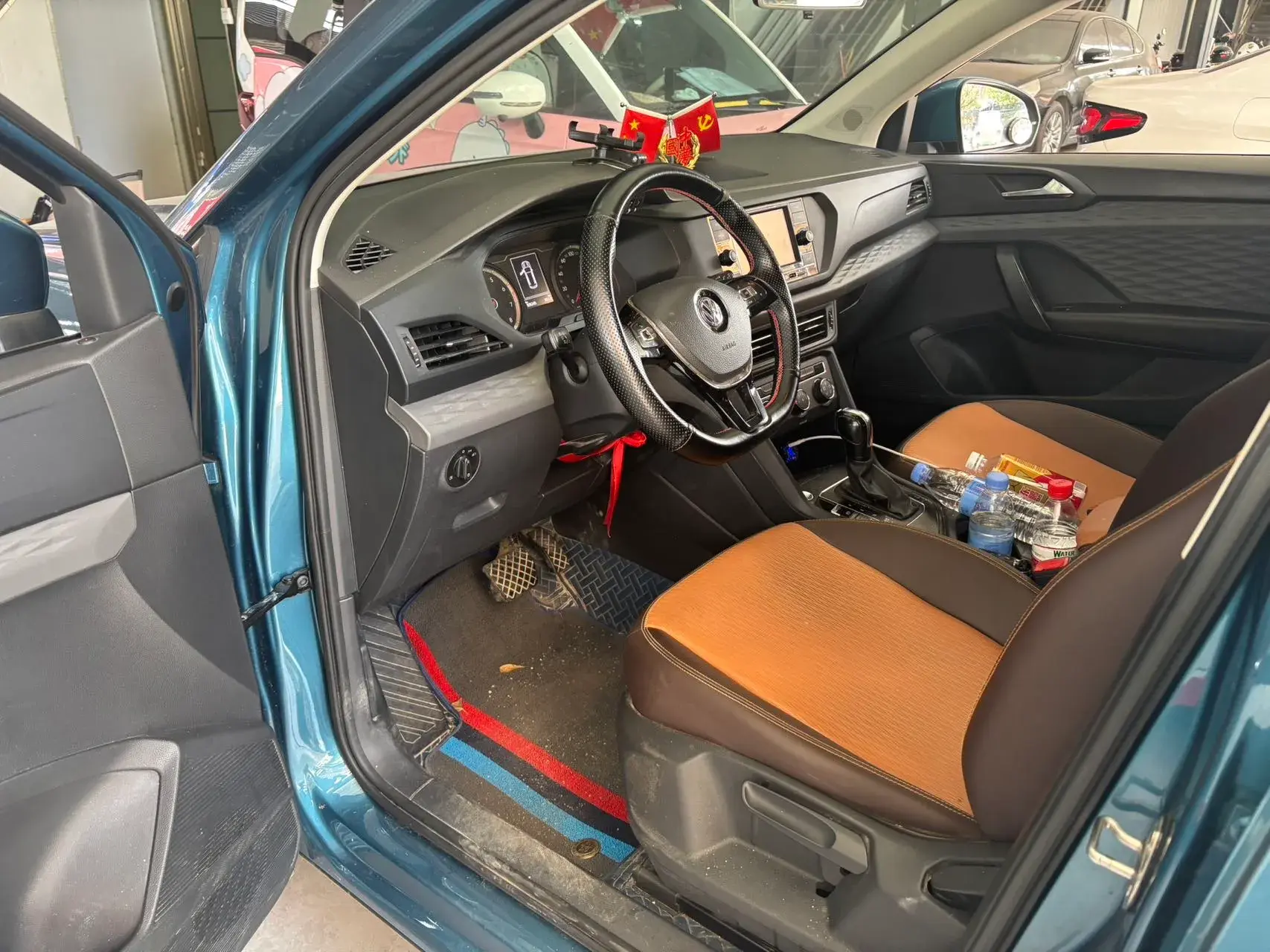 2019 VOLKSWAGEN THARU thumbnail 3