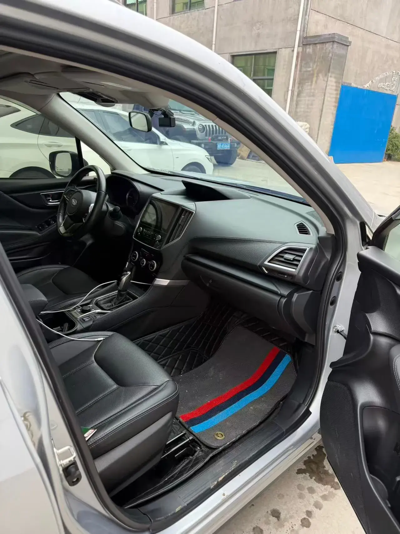 2021 SUBARU FORESTER thumbnail 2