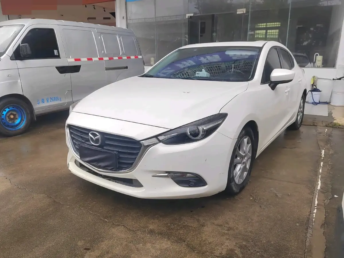 2017 Mazda 3 Axela 1.5L 117HP L4 6AT