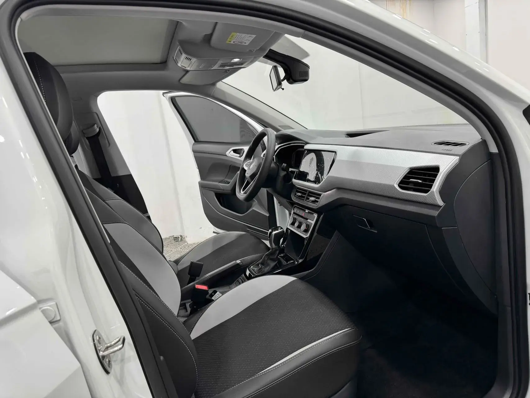 2021 VOLKSWAGEN TACQUA thumbnail 4