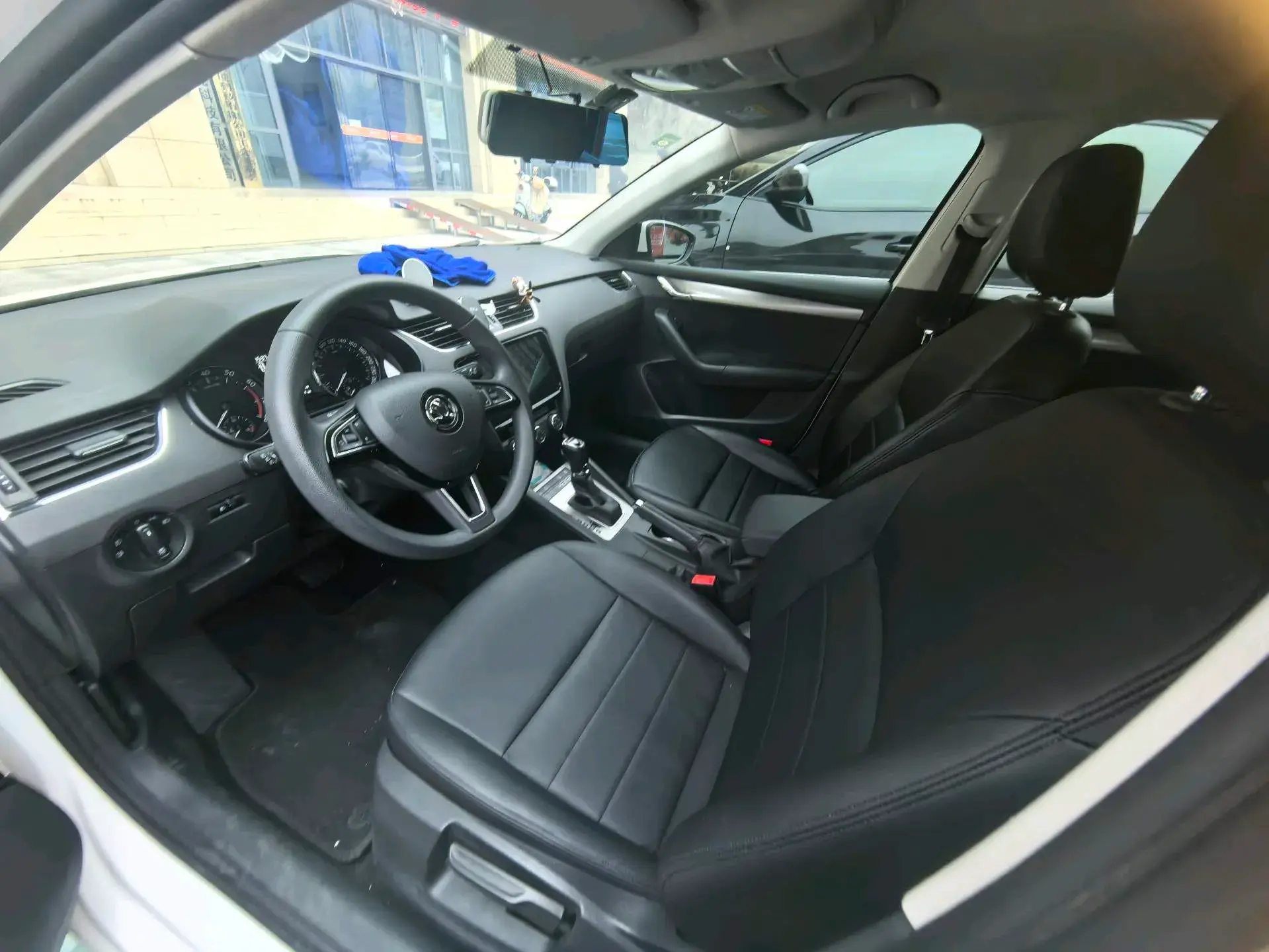 2020 SKODA OCTAVIA thumbnail 3