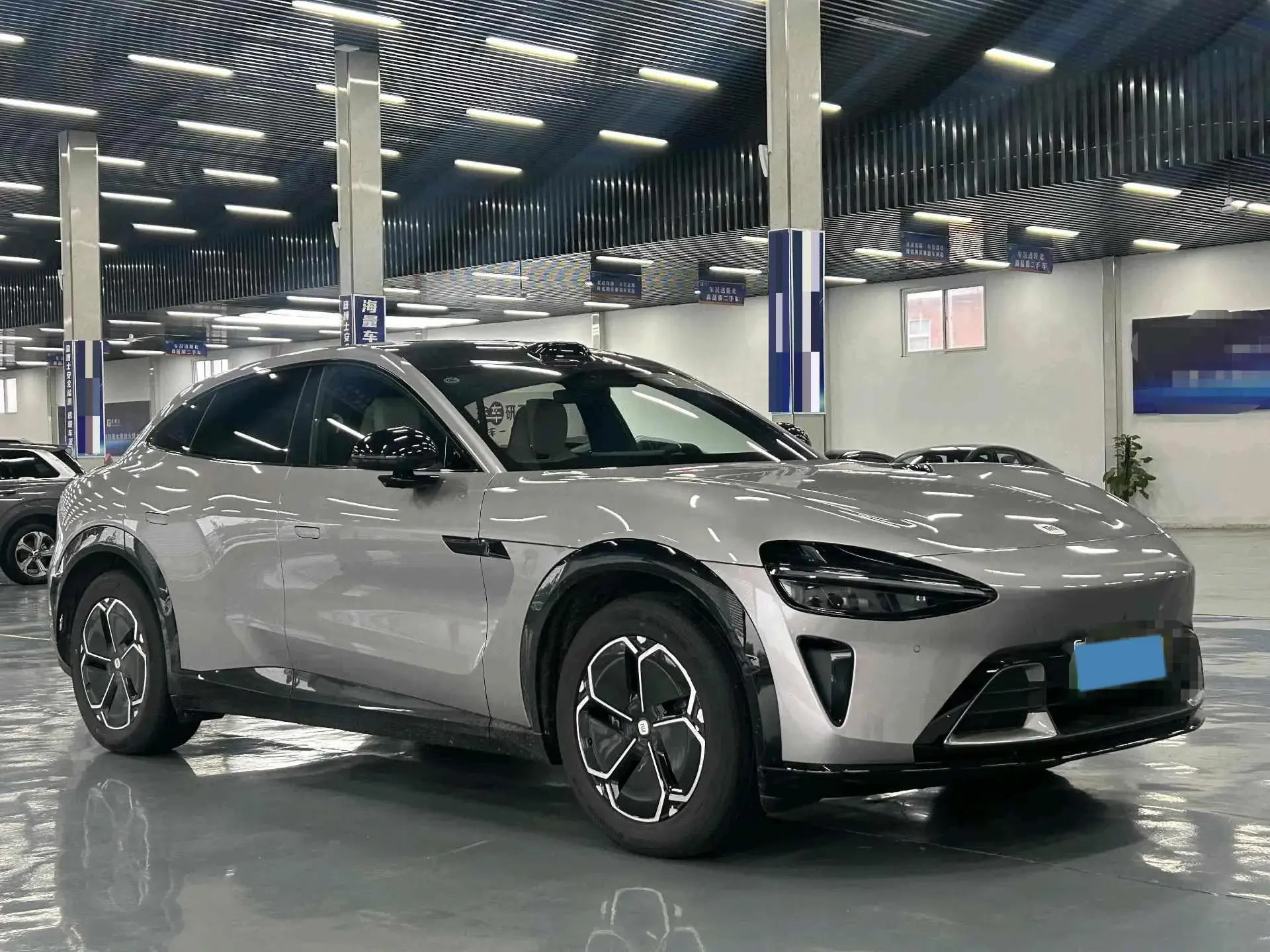 2025 MI YU7 thumbnail 3