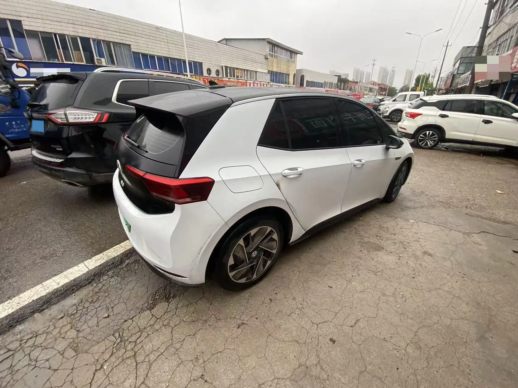 2023 VOLKSWAGEN ID.3 thumbnail 4