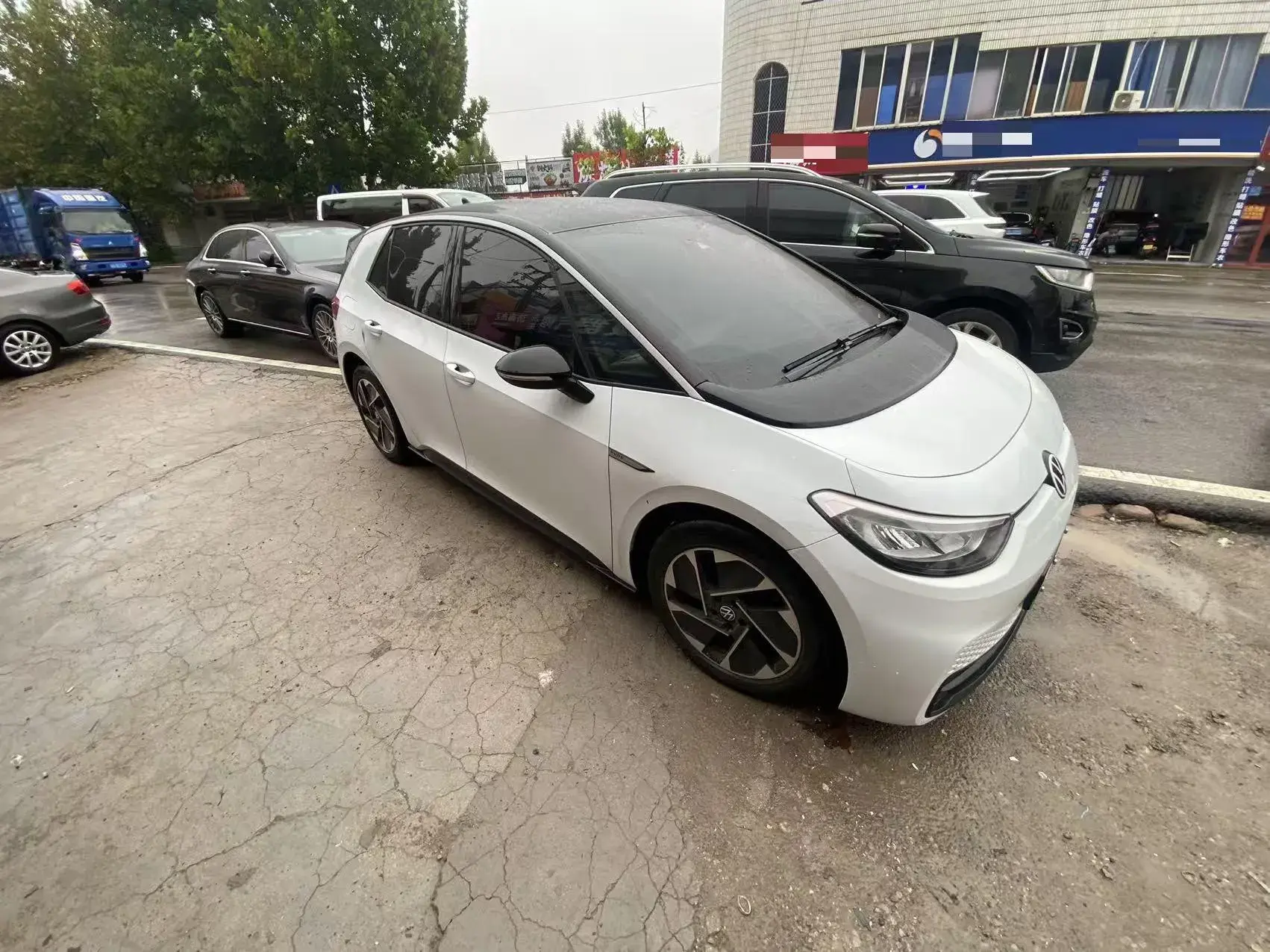 2023 VOLKSWAGEN ID.3 thumbnail 3