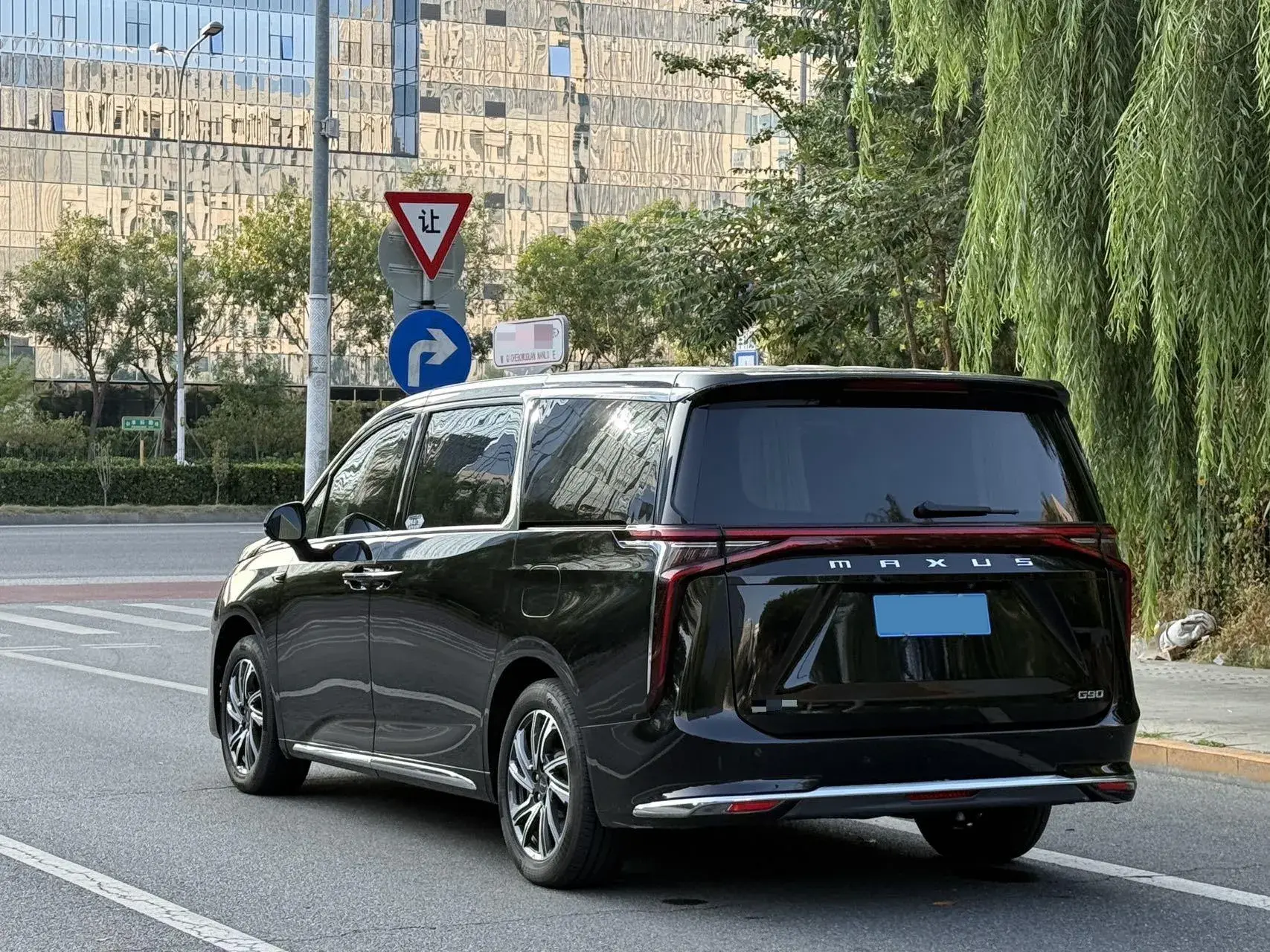 2022 MAXUS G90 thumbnail 3