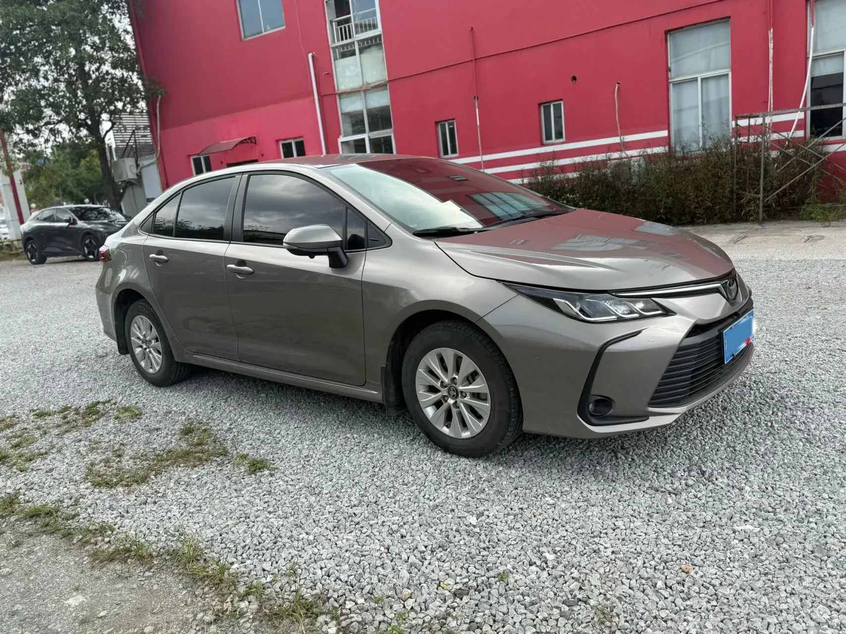 2019 TOYOTA COROLLA thumbnail 3