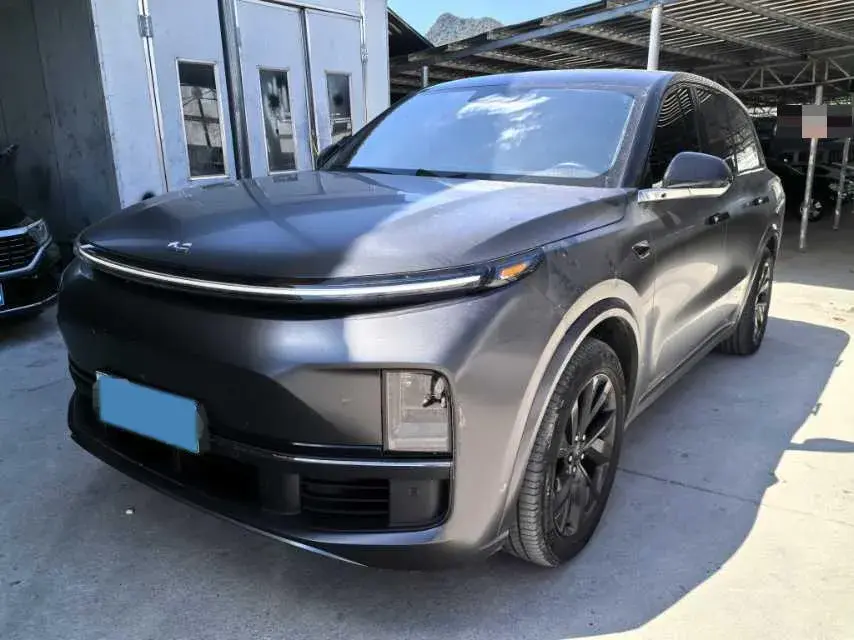2023 LI L8 view 1