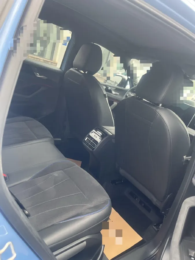 2024 Volkswagen Tiguan L 2.0T 220HP L4 7DCT,autocango,china used car exporter,china ev exporter,chinese used car exporter,chinese used ev exporter