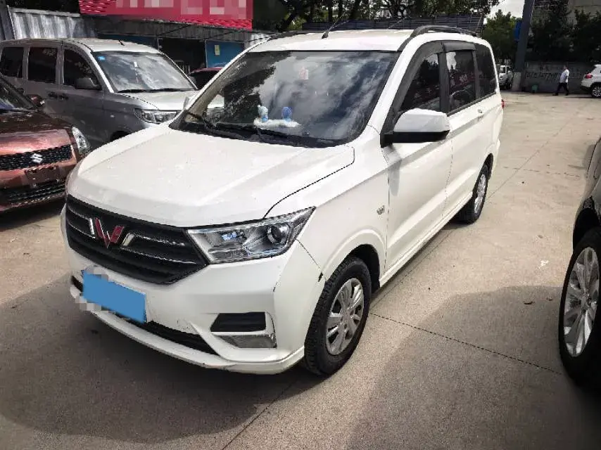 2021 WULING HONGGUANG view 1