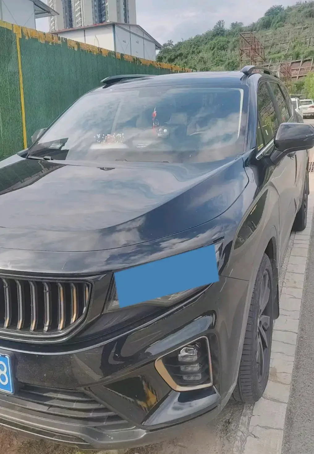 2022 GEELY OKAVANGO thumbnail 3