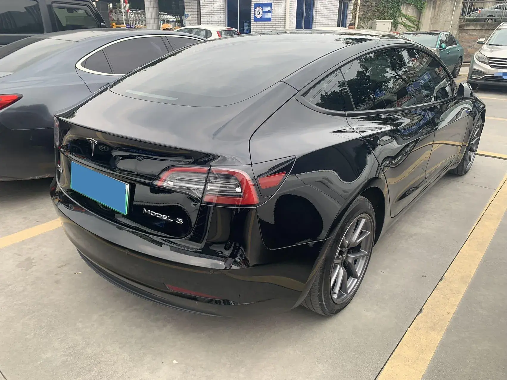 2022 TESLA MODEL thumbnail 4