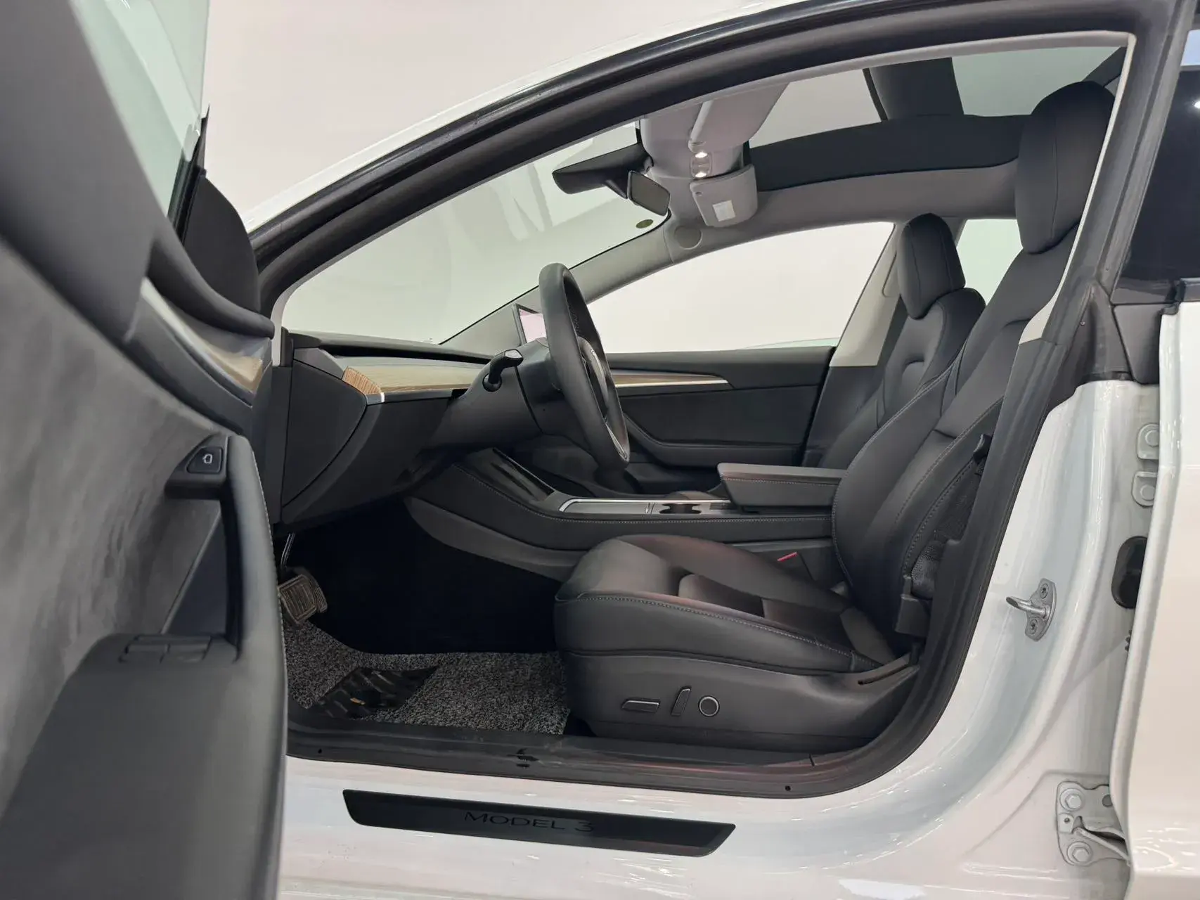 2022 TESLA MODEL thumbnail 3