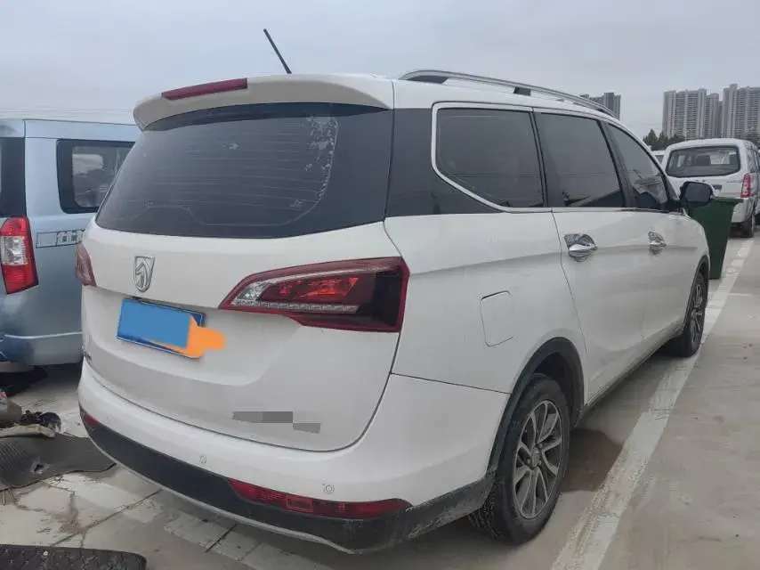 2019 BAOJUN 730 thumbnail 3