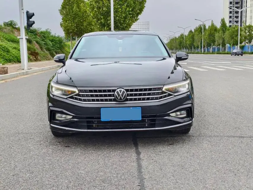 2023 VOLKSWAGEN MAGOTAN thumbnail 2