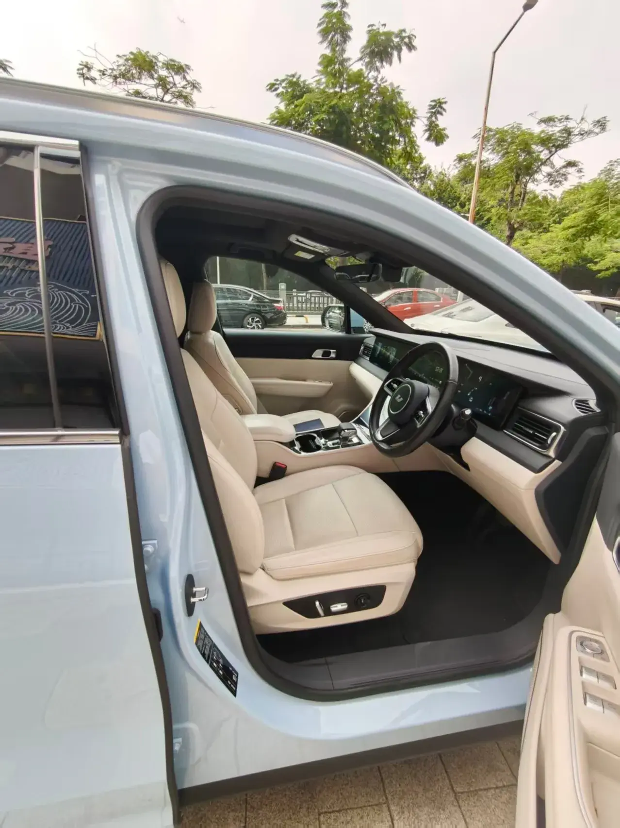 2021 LI ONE thumbnail 4