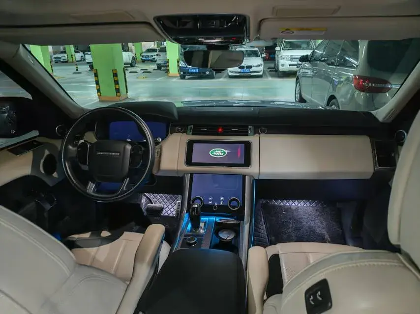 2022 LAND ROVER thumbnail 4