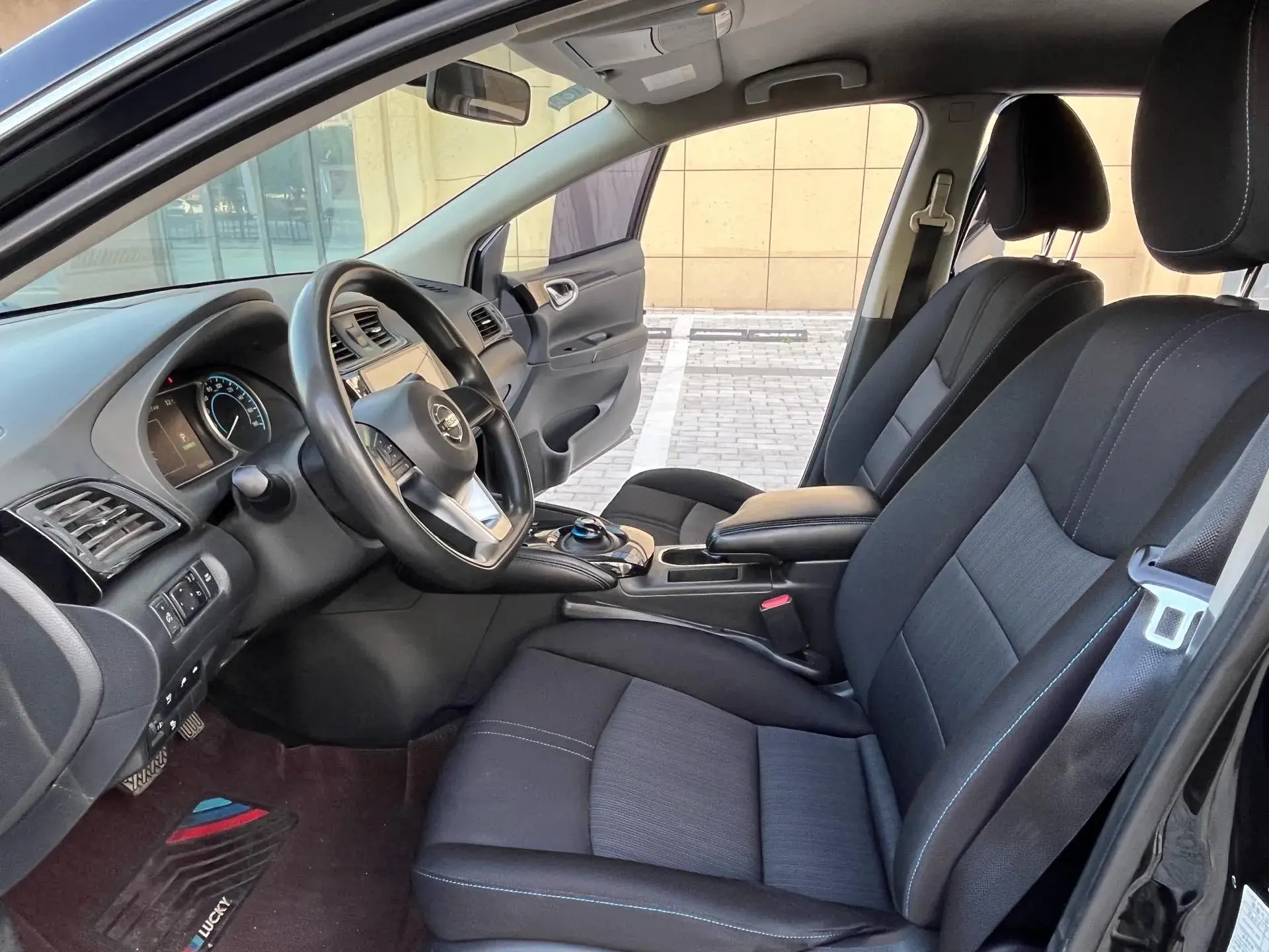 2018 NISSAN SYLPHY thumbnail 4