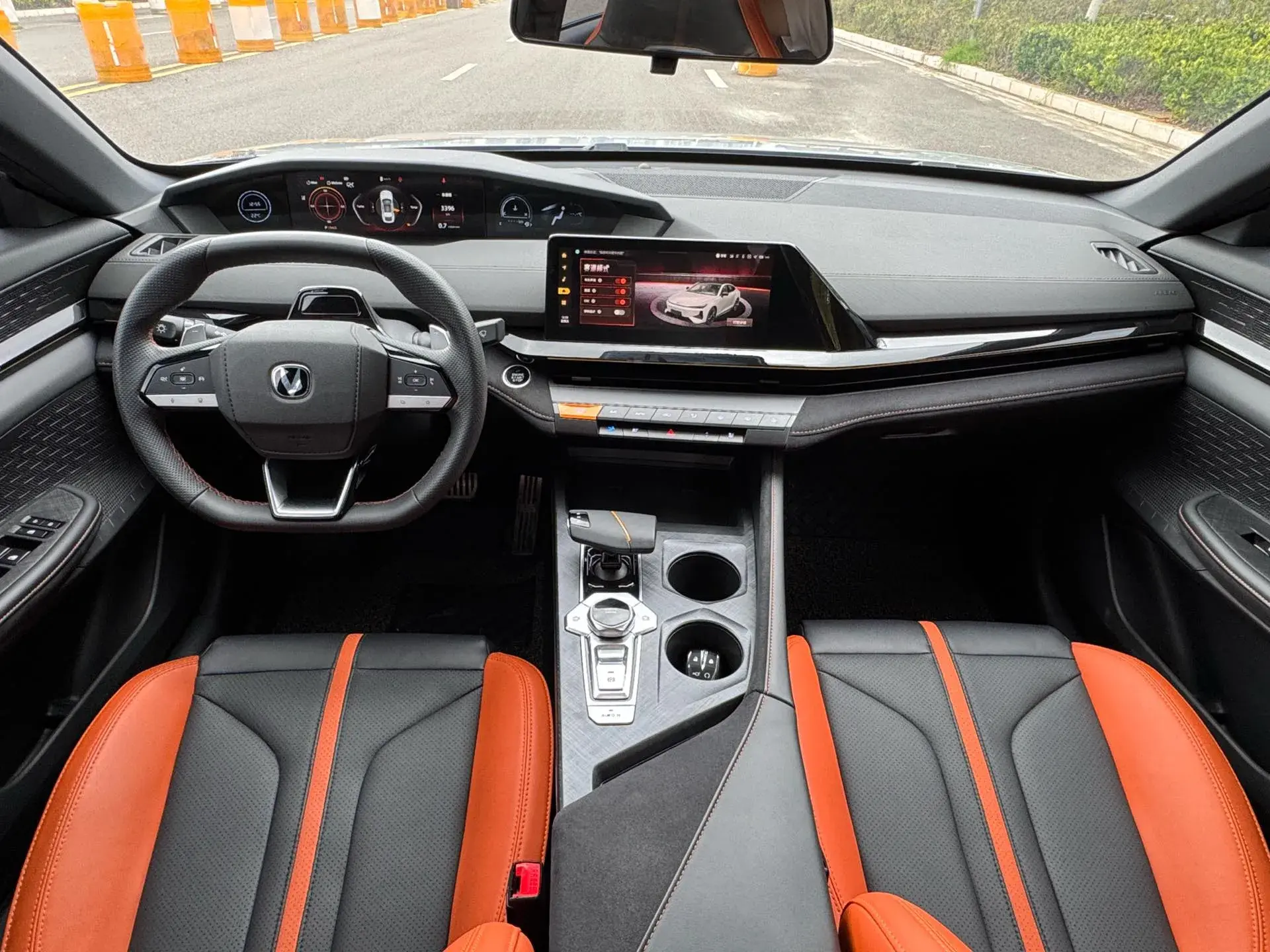 2024 CHANGAN UNI-V thumbnail 4